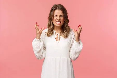 外阴白斑疾病还会导致哪些隐形影响?