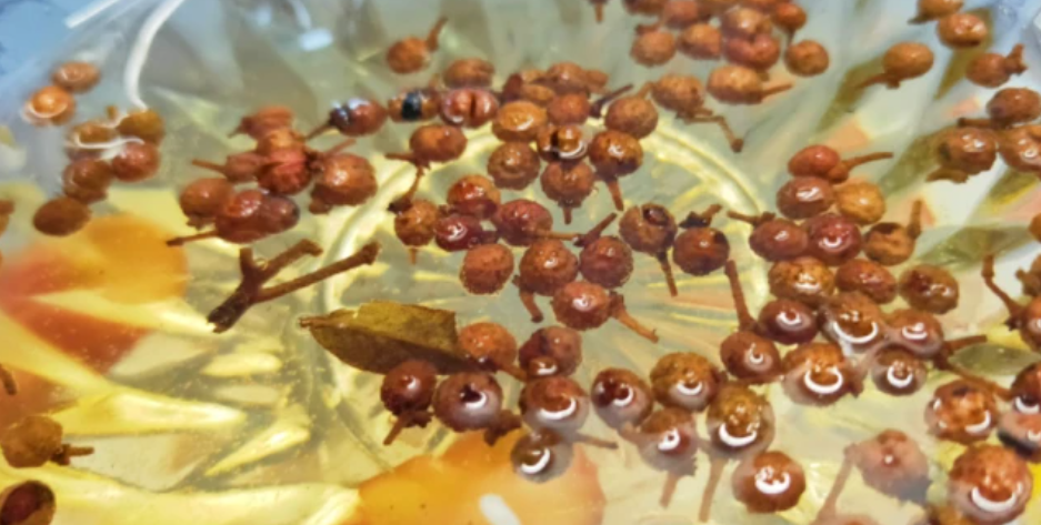 用花椒水清洗能治疗外阴白斑吗？